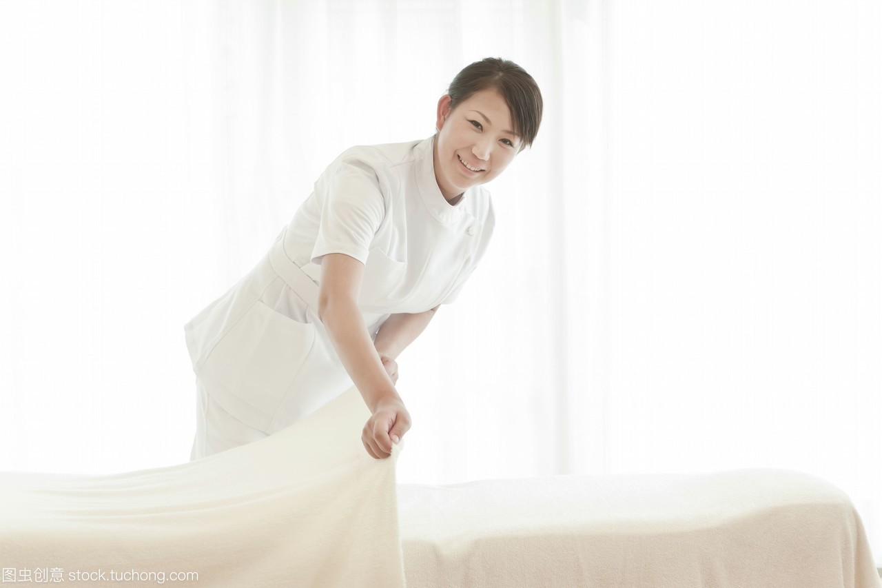 家庭美容服務(wù)的興起 專(zhuān)業(yè)與便捷的交匯點(diǎn)